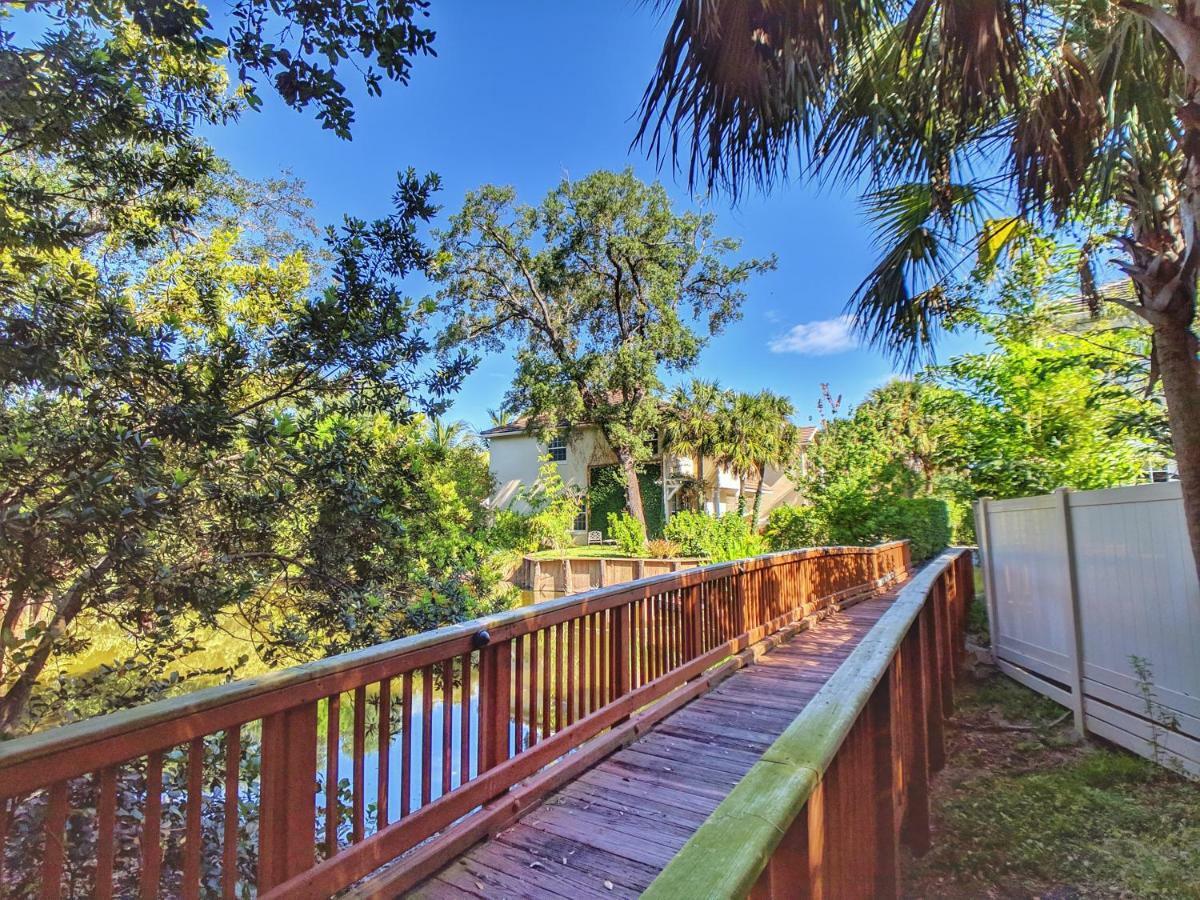 The Place Fort Lauderdale Exterior photo